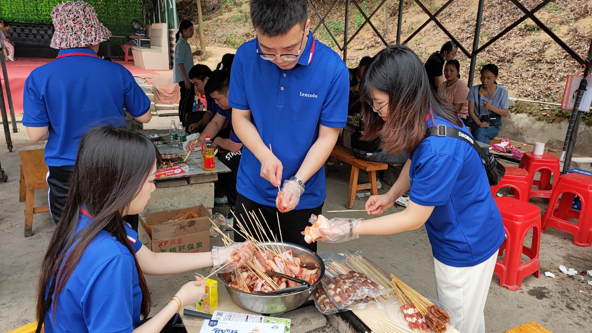 松湖騎行，穿樹(shù)飛花；農(nóng)家休閑，擁抱自然